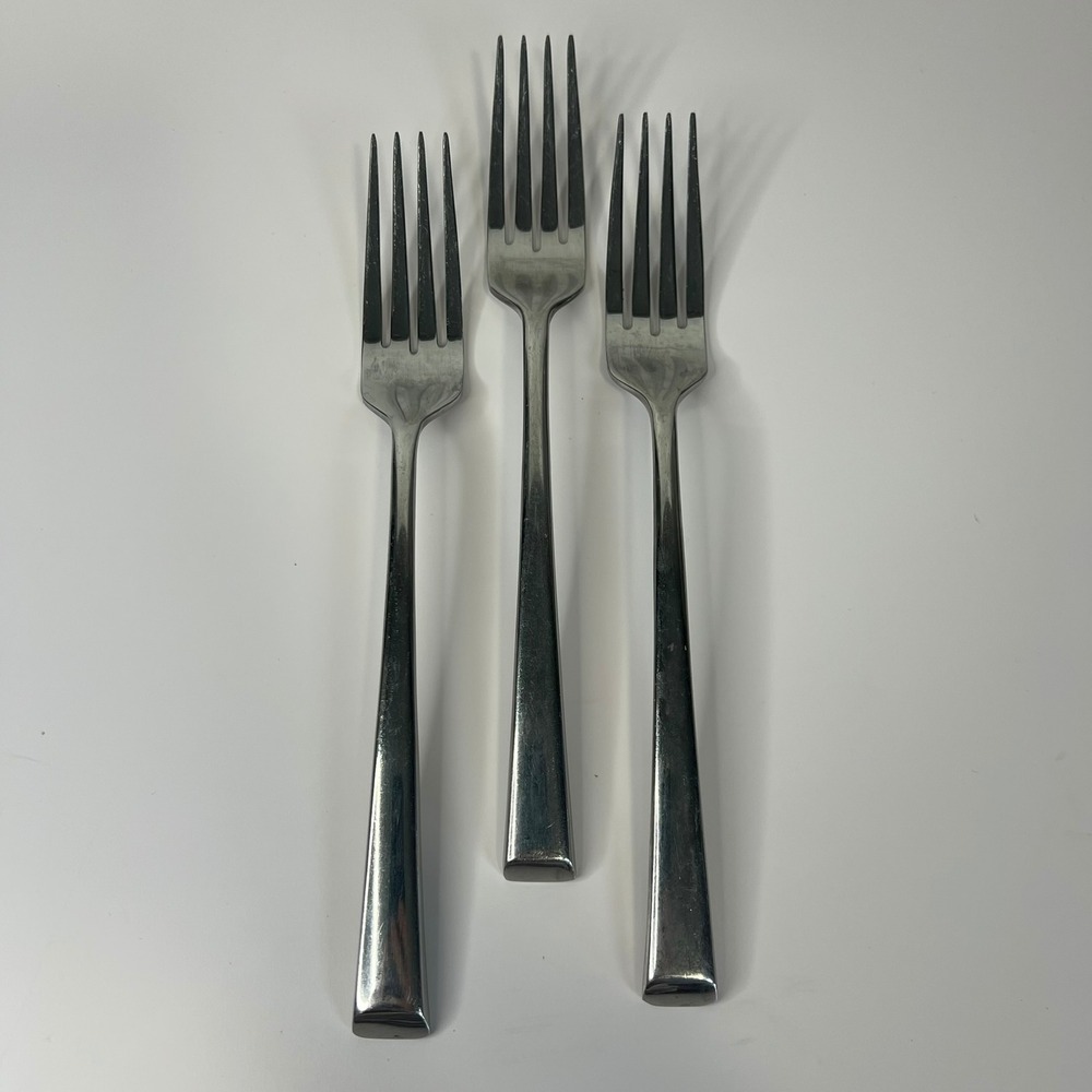 Set of 3 Mikasa 18/10 Vietnam Dinner Forks – 8" Rockford Glossy‎